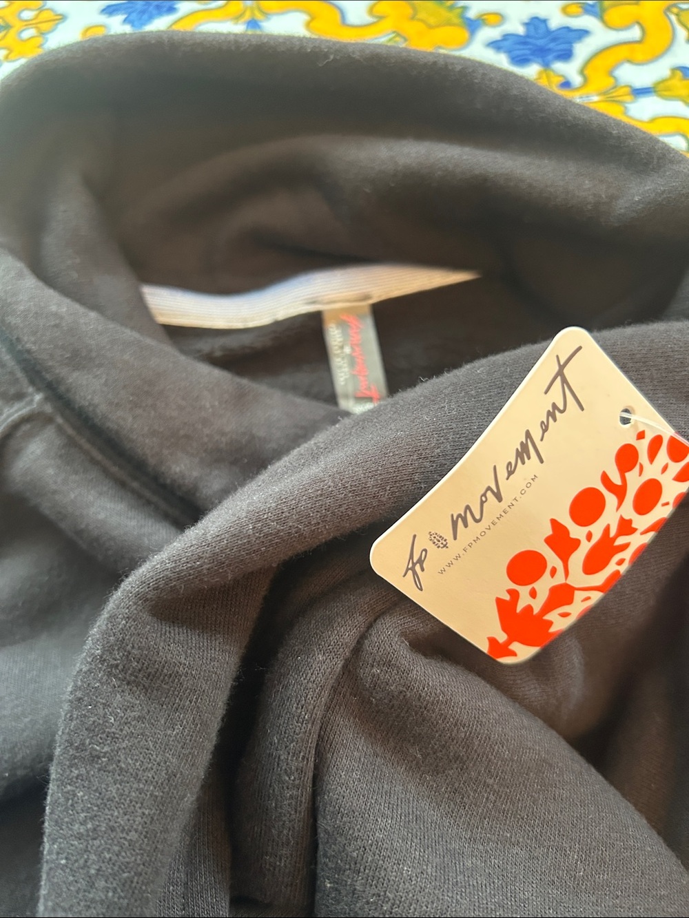 FREE PEOPLE × Movement On Your Mark Logo Mock Neck Pullover size medium - Picture 9 of 9